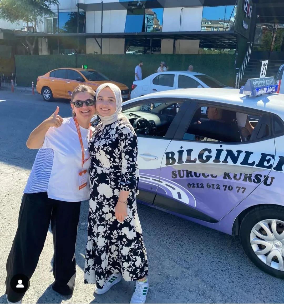 Küçükköy Bilginler Sürücü Kursu kursundan bir kare